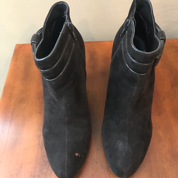 Boots - Picture 3 of 5